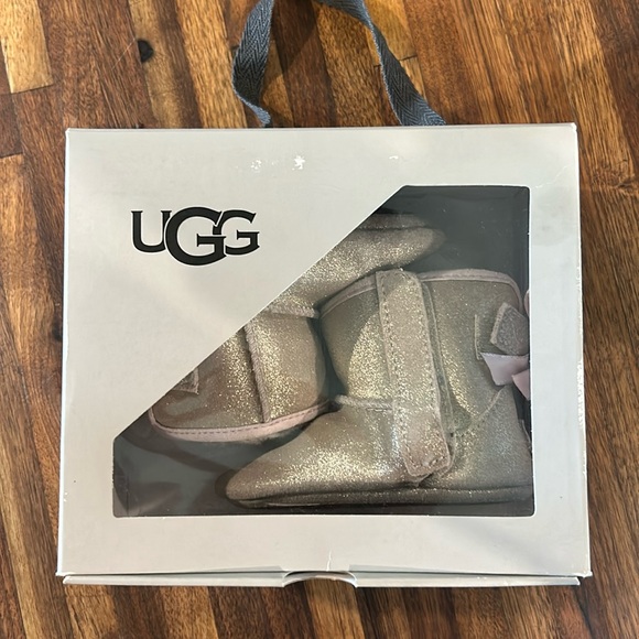 Baby UGGS - Picture 1 of 4